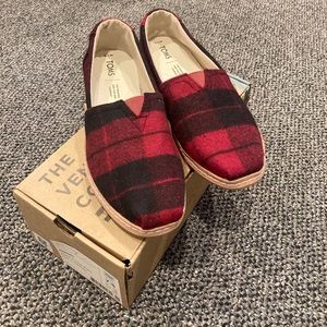 NWT Toms Red Plaid Shoes
